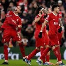 Liverpool slog Newcastle United med 4-2